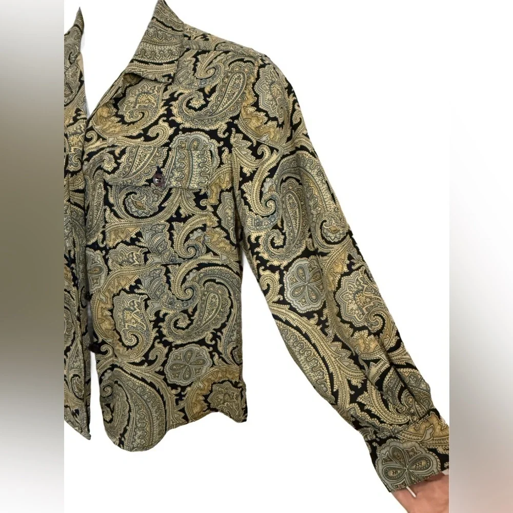 Vintage Jones New York Green Paisley blouse. 13